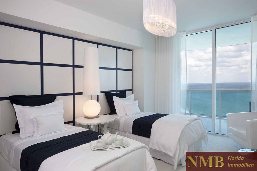 Immobilien in Florida Residence guest bed room
